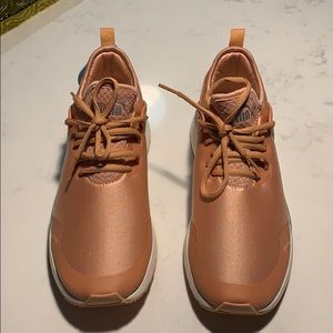 Soft foam puma sneakers